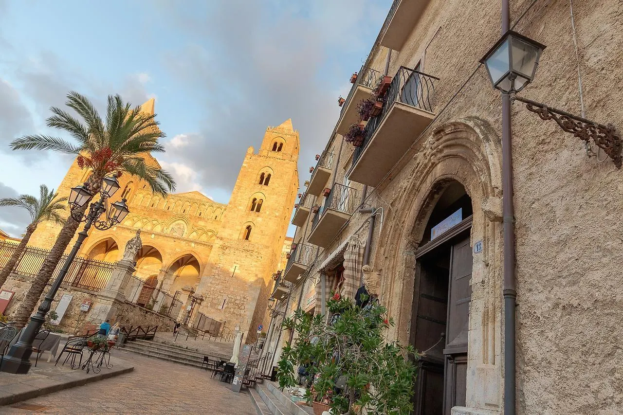 Palazzo Maria Daire Cefalù İtalya