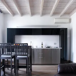 https://bronzino-loft.it-tuscanyhotel.com