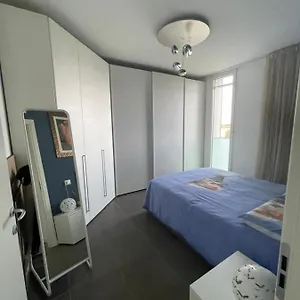 https://casa-mina.it-lombardy.com